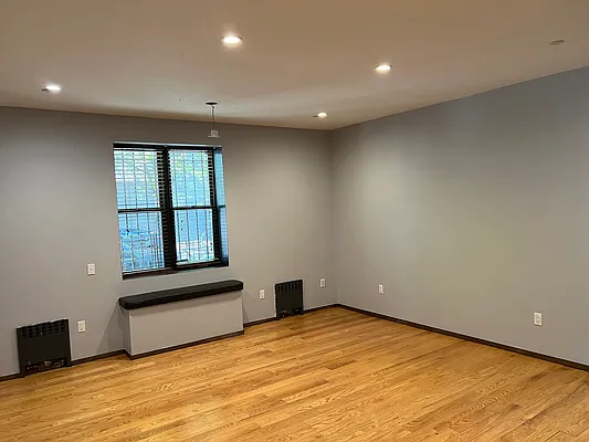 Rented by The InHouse Group | media 3