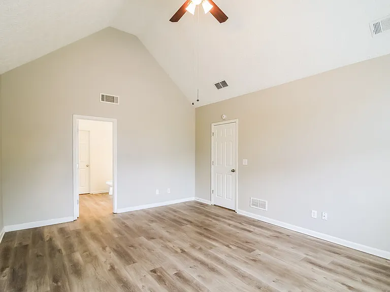 215 Trelawney Pl — Photo 10