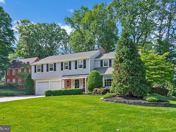 3rd image of 206 Horse Shoe Ct