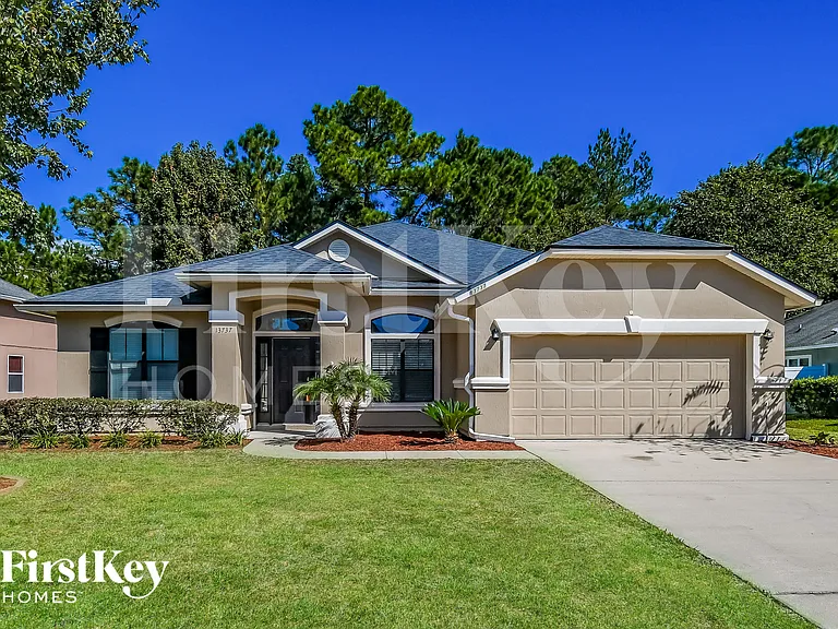 13737 Devan Lee Dr N — Photo 2