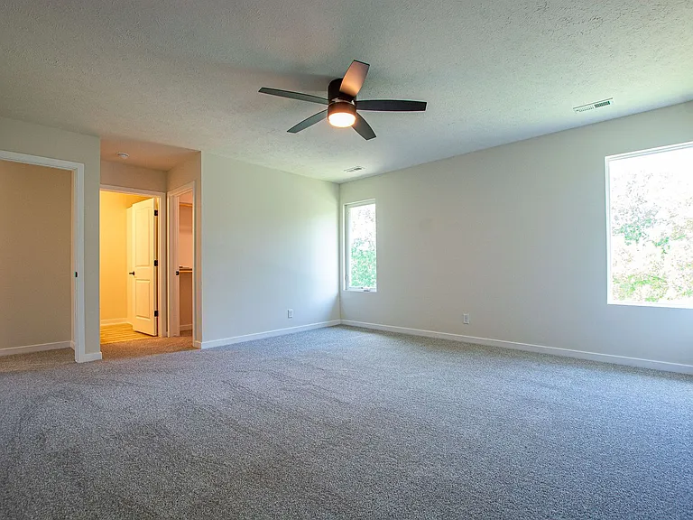 7118 N 79th Ct — Photo 28