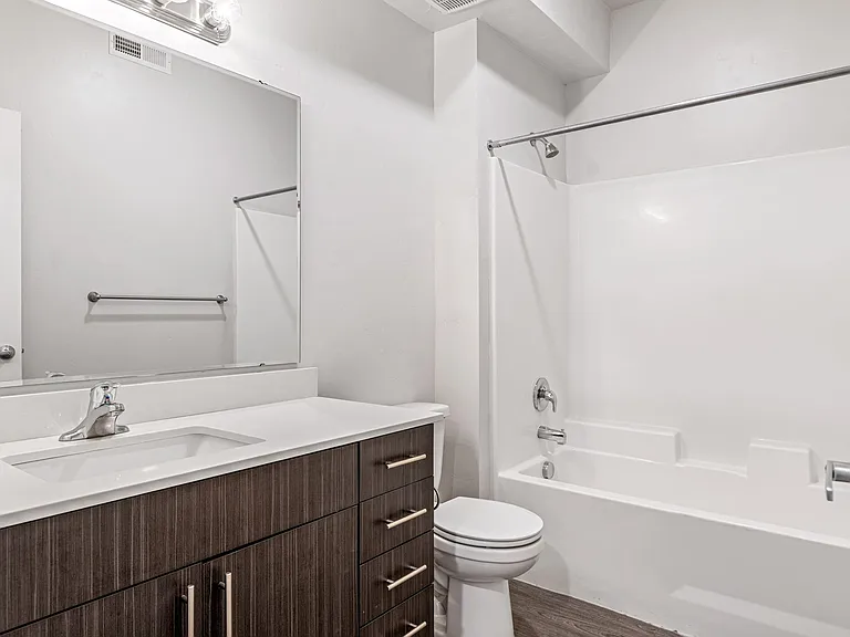 Quail Point Apartments — Photo 43