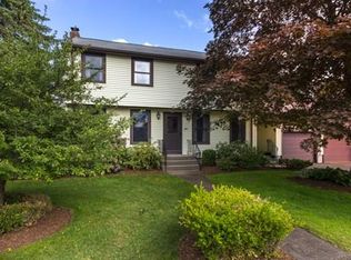 8 Brewster Dr, Needham, MA 02492