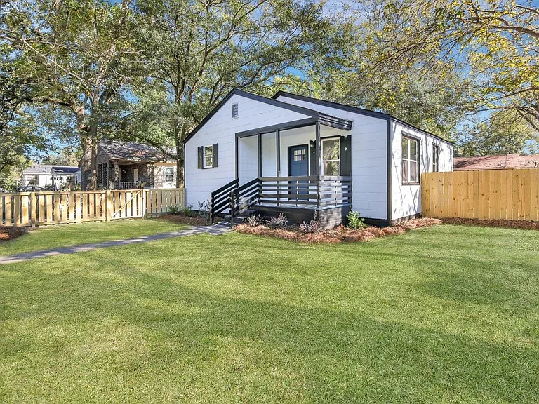 2697 Ranger Dr — Photo 3