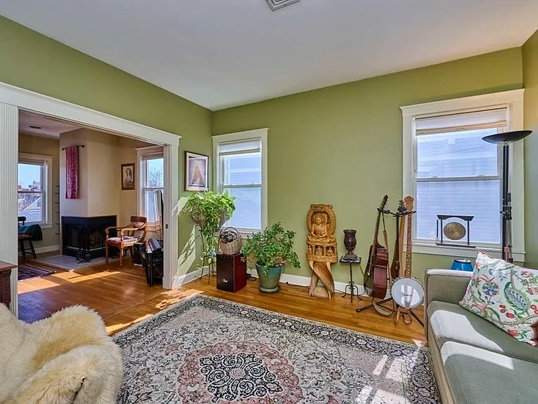 118 Trowbridge St #6 — Photo 11