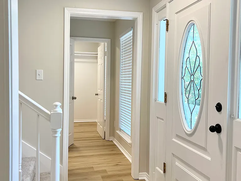 102 Laguna Cir — Photo 4