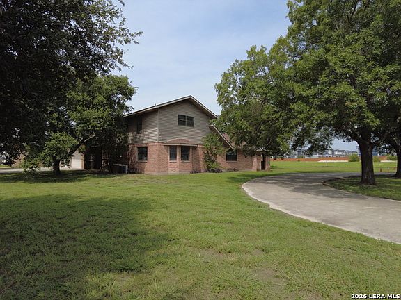2nd image of 972 Barbarosa Rd