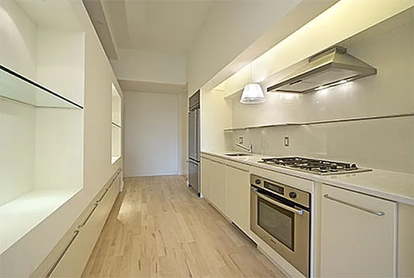 Rented by Sumitomo Real Estate Sales | media 28