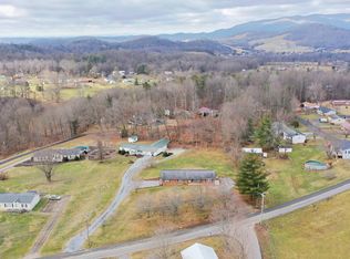 2686 Siam Rd, Elizabethton, TN 37643