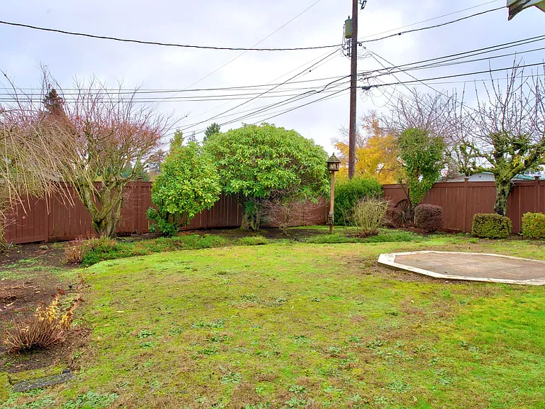 1421 N Highland St — Photo 23