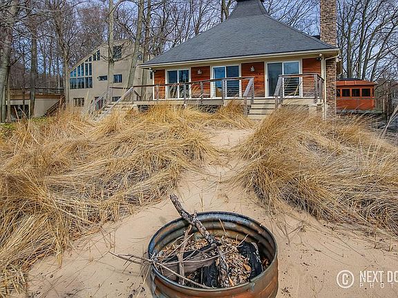2nd image of 9376 Whispering Sands Dr