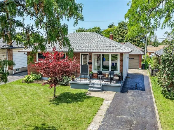 13 Allanburg Rd S, Saint Catharines, ON L2T 2R8