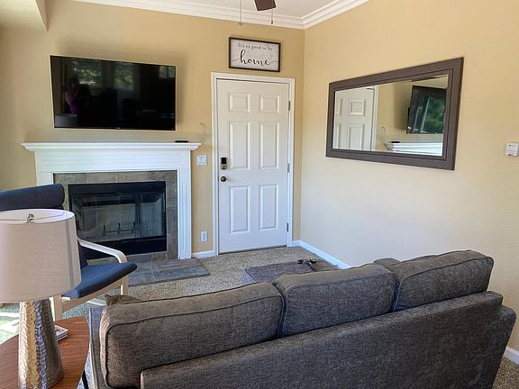 4th image of 400 Wylerhorn Dr #Townhouse