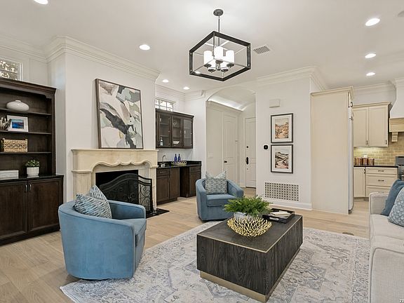 3rd image of 130 Harrigan Ct #130