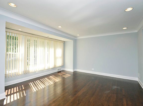 5th image of 8238 S Kingston Ave
