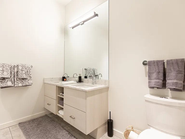 515 W Aspen St #301 — Photo 15