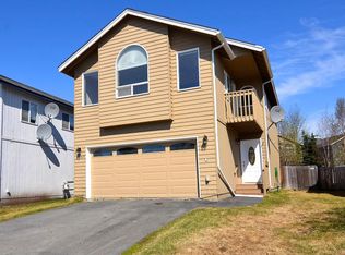 8035 Country Woods Dr, Anchorage, AK 99502