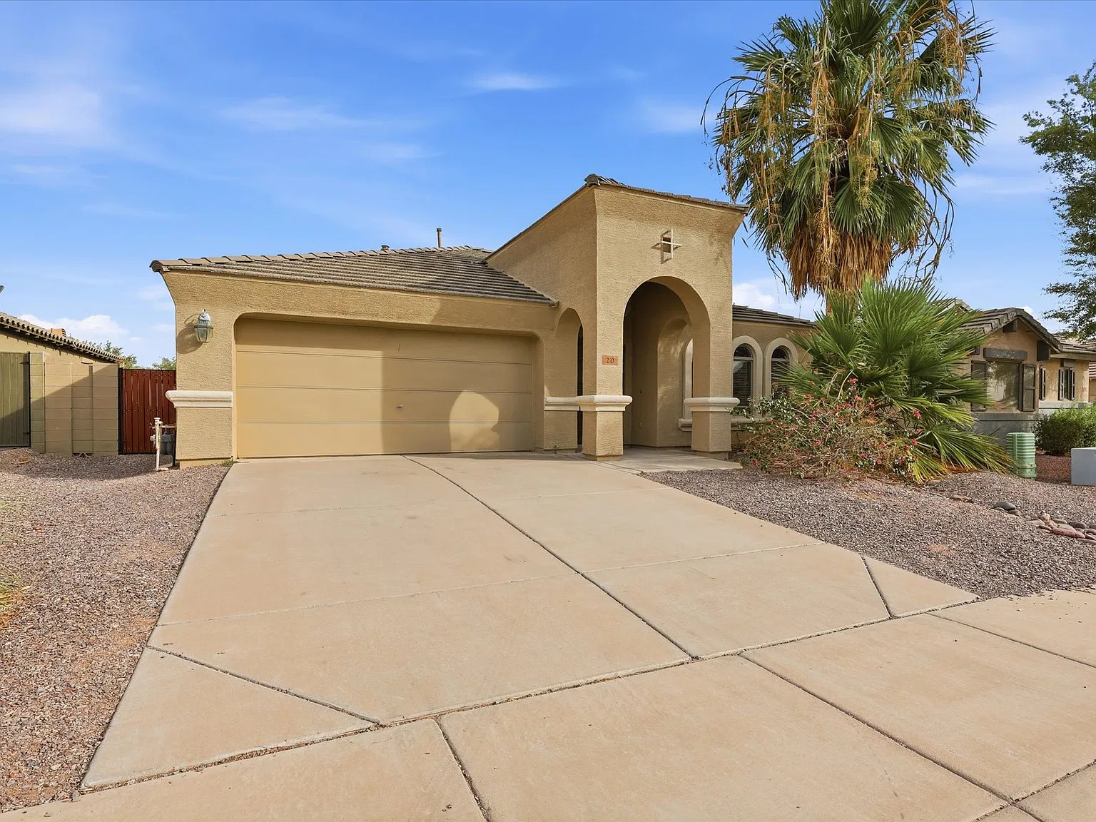 20 West Cooper Canyon Road — Photo 4