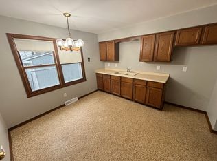 10801 W Wren Ave, Milwaukee, WI 53225