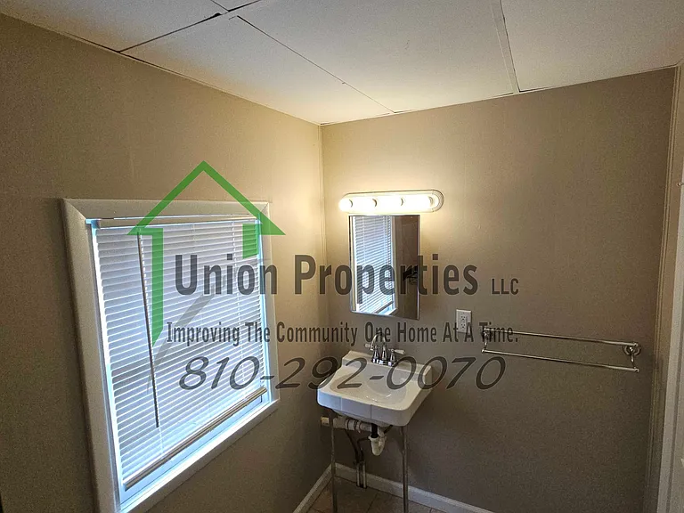 516 Glenwood Ave — Photo 15