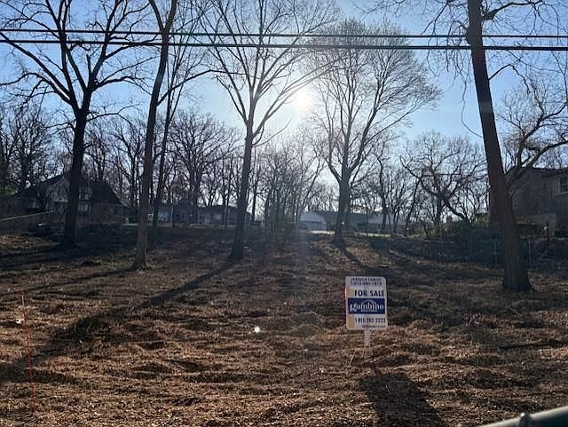 2nd image of 25XX Shady Ln
