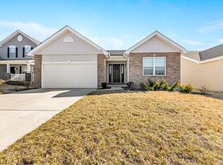 1256 Eskridge Ln, Saint Louis, MO 63133
