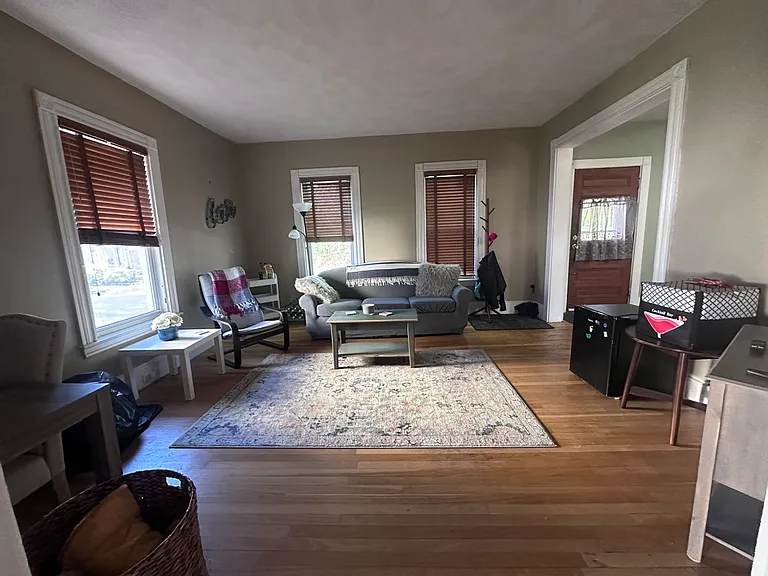 97 Oliver St — Photo 9