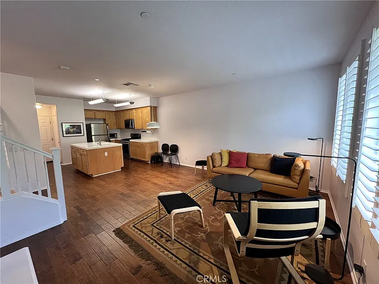 71 Platinum Cir — Photo 4