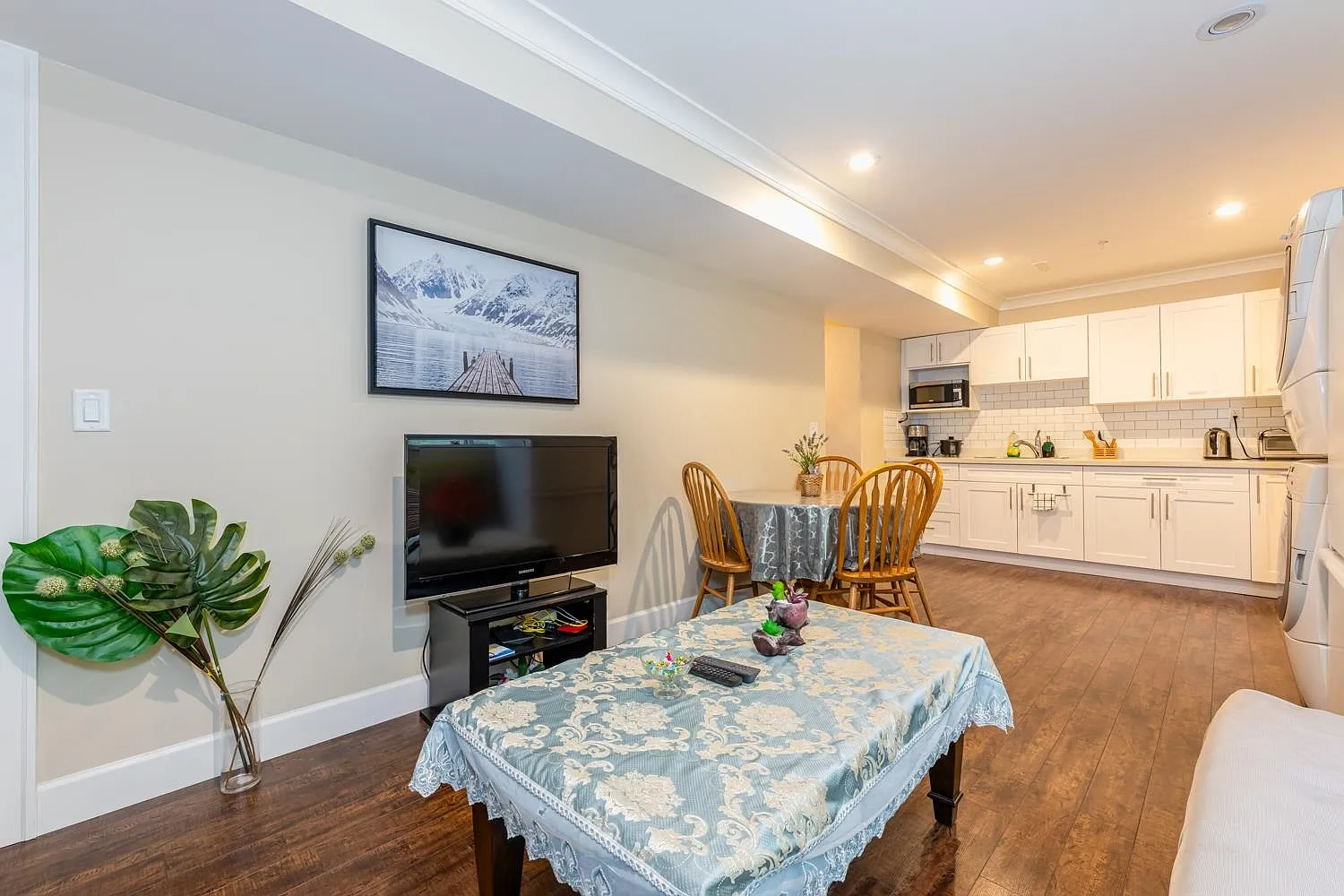1 bed, 600 sqft, $1,600 — Photo 2