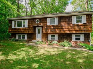32 Dick Finn Rd, New Fairfield, CT 06812