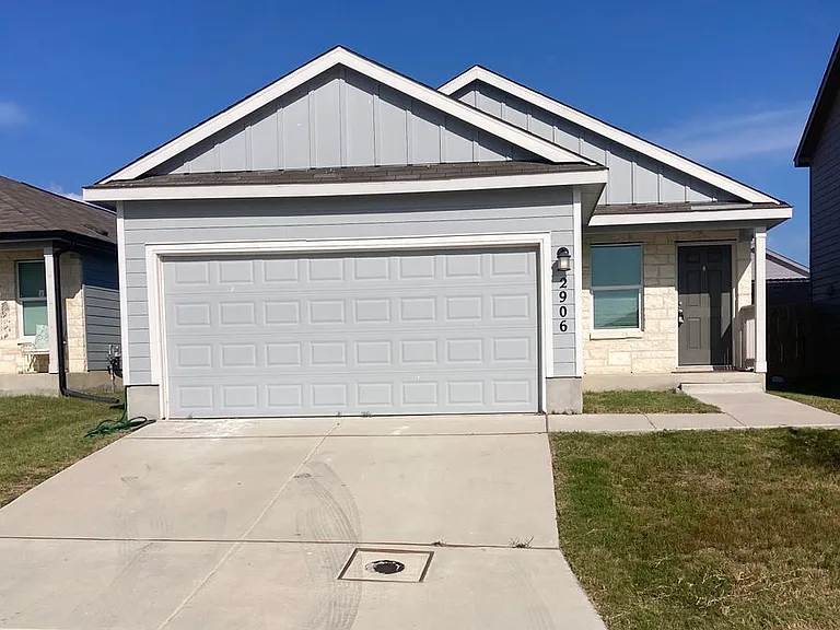 2906 Millikan Dr — Photo 1