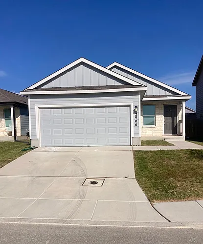 2906 Millikan Dr Photo 1