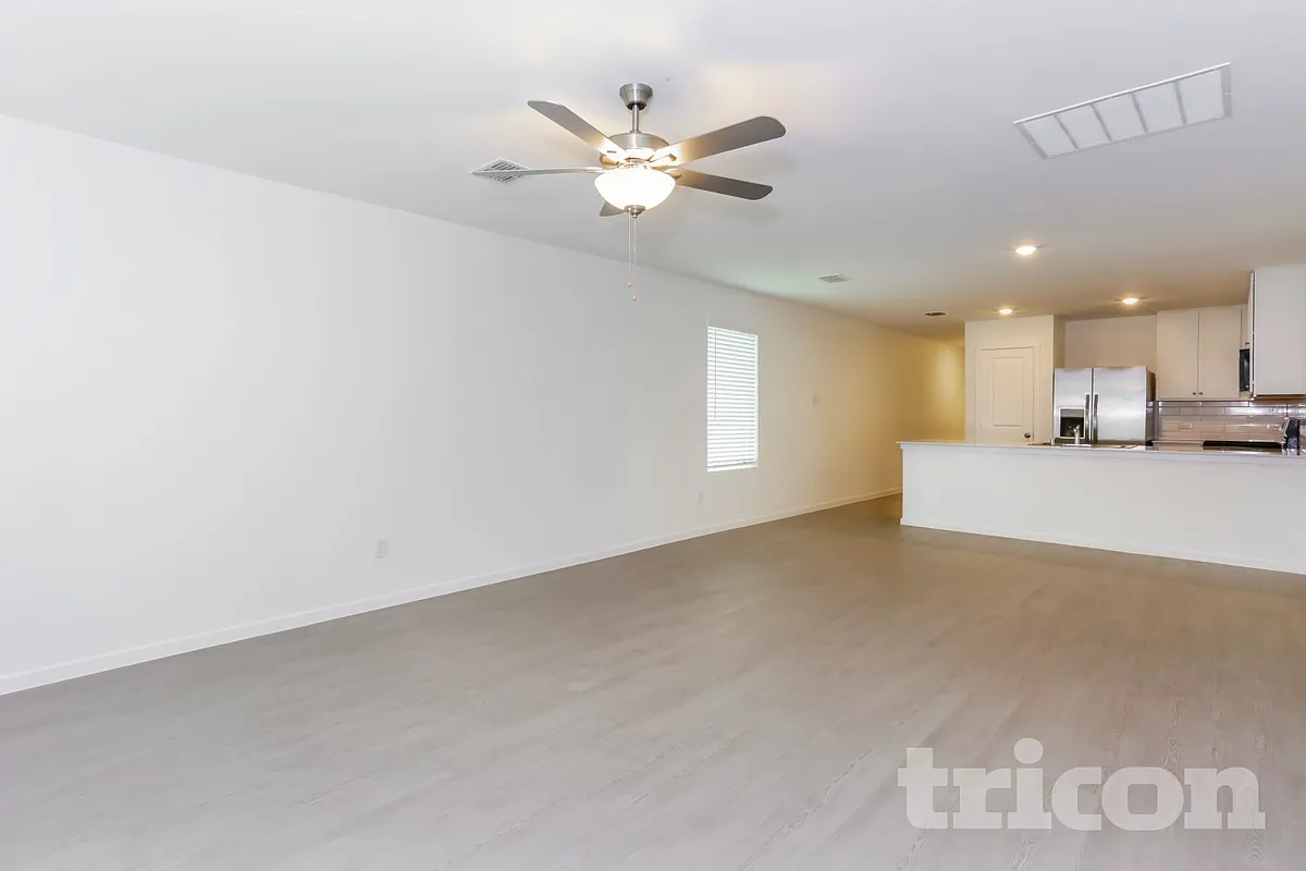 Building Photo - 1328 Amapola Dr