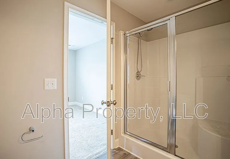 830 Chartwell Dr — Photo 15