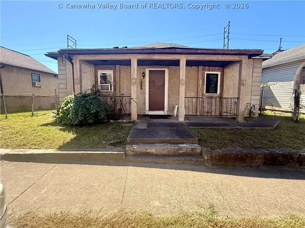 1206 6th St, Charleston, WV 25302