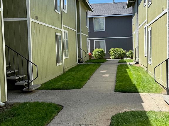 5th image of 4608 Neil Rd Unit 215