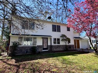 8 Oakridge Drive, Enfield, CT 06082