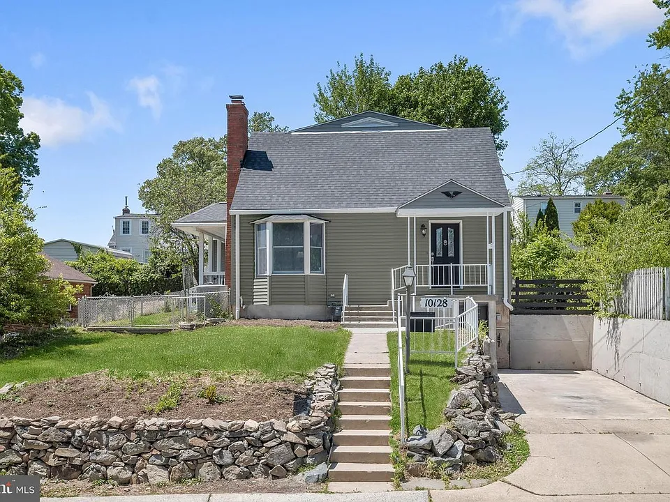 10128 Hereford Pl