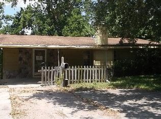 111 Cherry St, Lake Jackson, TX 77566