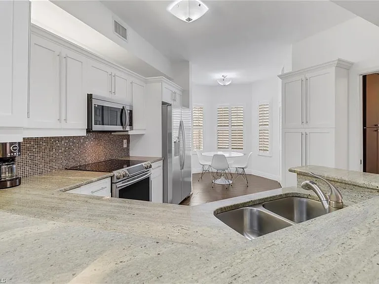 450 Bayfront Pl #4201 — Photo 2