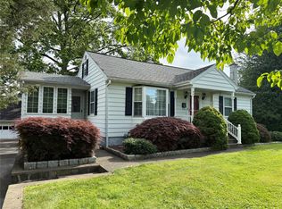 63 Washburns Ln, Stony Pt, NY 10980