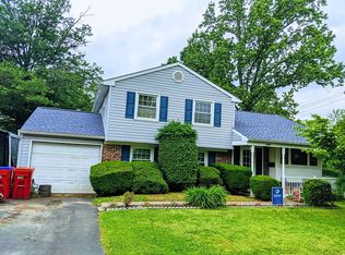 1294 Log College Dr, Warminster, PA 18974