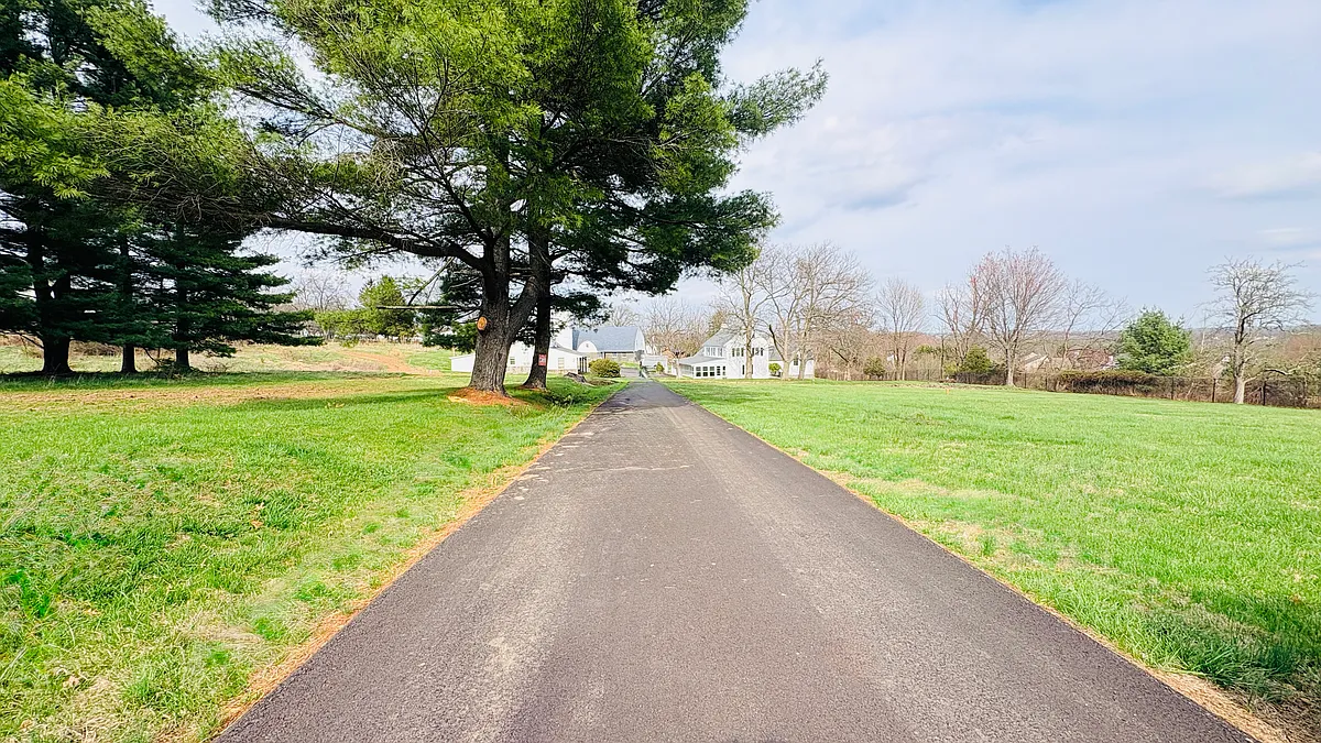 Driveway offers privacy from Pickertown Road - 3679 Pickertown Rd #FH