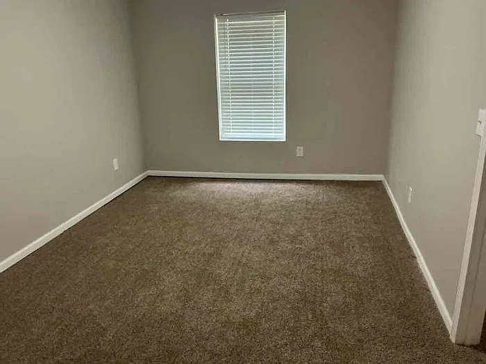 5 bed, 3.5 bath, 3478 sqft, $2,945 — Photo 1