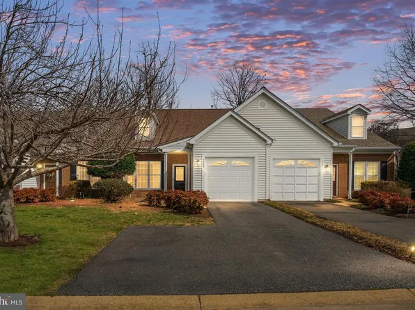 4303 Turnberry Dr, Fredericksburg, VA 22408