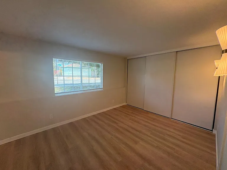 Unit Photo