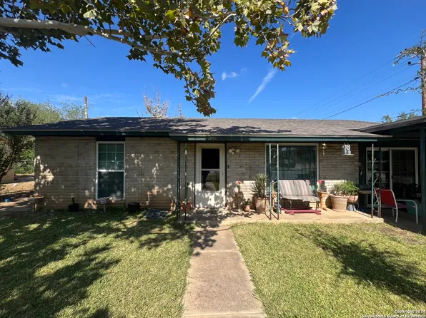 908 CAMPOS ST, Carrizo Springs, TX 78834