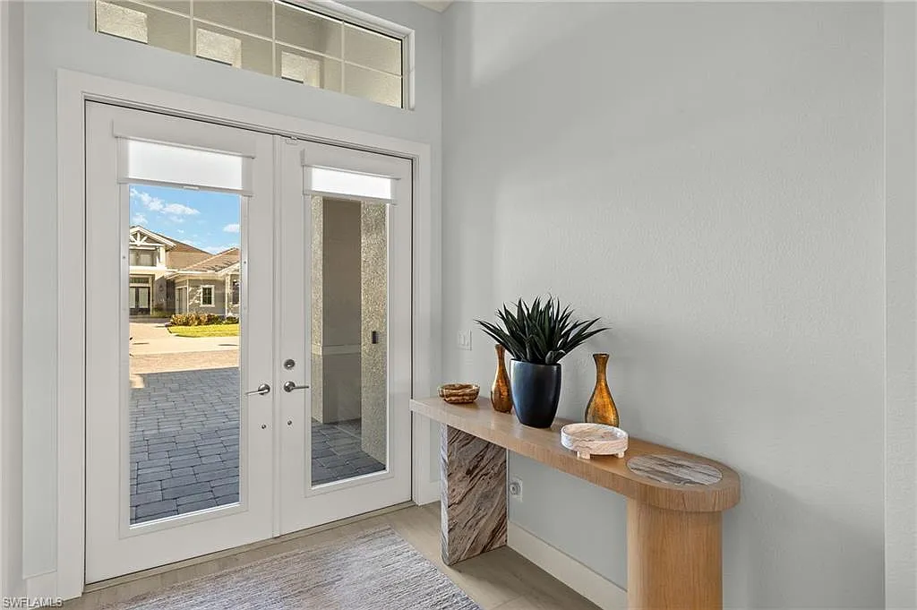 4 bed, 3.0 bath, 3015 sqft, $5,500 — Photo 2