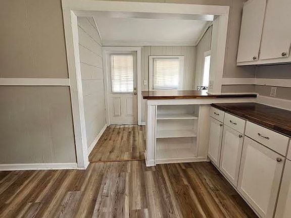 4th image of 313-15 Hudson St #315