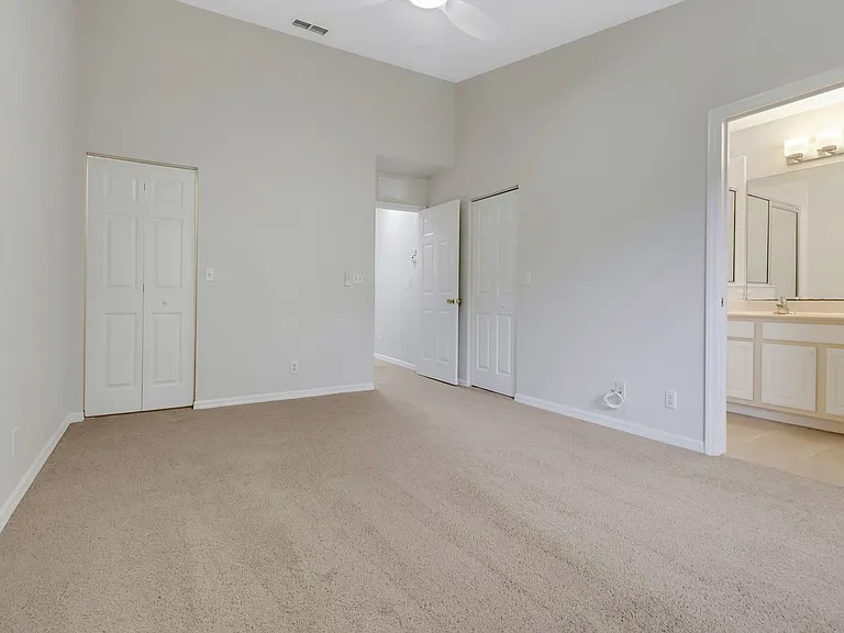 8189 Pacific Beach Dr — Photo 17